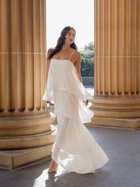 elliatt moss white diamante tiered oversized ruffle flared maxi gown dress large